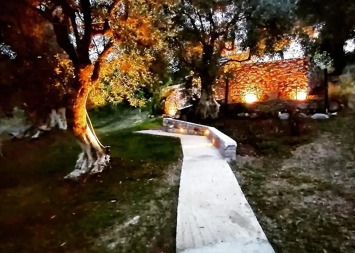 Vasilis' Kalivi Moni Evaggelistrias