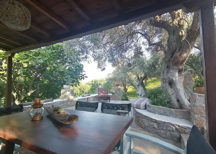 Vasilis' Kalivi Moni Evaggelistrias